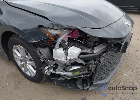 2025 Toyota Camry Le z USA, uszkodzony, nr VIN 4T1DAACKXSU109364